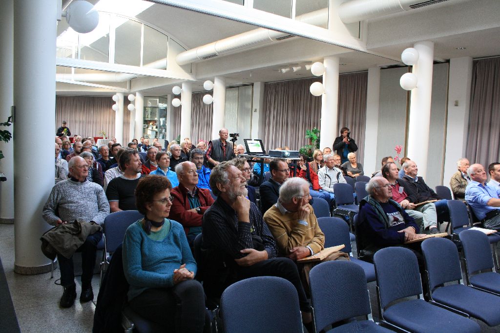 19.09.17: Vortrag von Prof. Quaschning: Energiewende und Klimawandel- Wie müsste eine echte Energiewende zum Erreichen der Pariser Klimaschutzziele in Deutschland aussehen? (Bild: Gemeinde Senden) 19.09.17: Vortrag von Prof. Quaschning: Energiewende und Klimawandel- Wie müsste eine echte Energiewende zum Erreichen der Pariser Klimaschutzziele in Deutschland aussehen? (Bild: Gemeinde Senden)