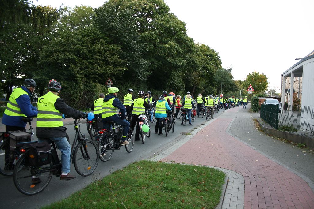 21.09.17: BikeNight: Alternativen brauchen Platz- auch wir sind der Verkehr. Mit dem Rad rund um die Coesfelder Innenstadt (Bild: Gemeinde Senden)