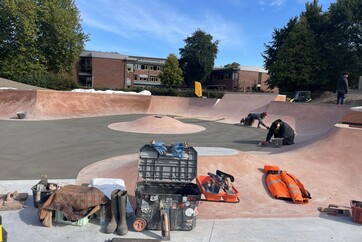 Betonarbeiten an der Skateanlage.