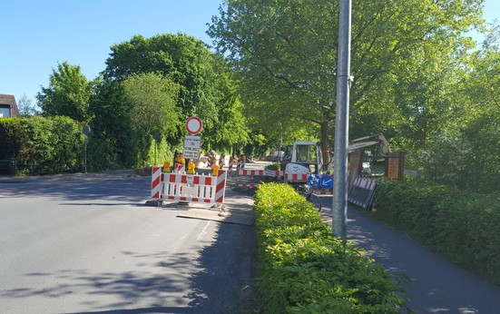 08.05.2018: Teilsperrung der Straße - Durchfahrt beschränkt möglich (Bild: Gemeinde Senden)