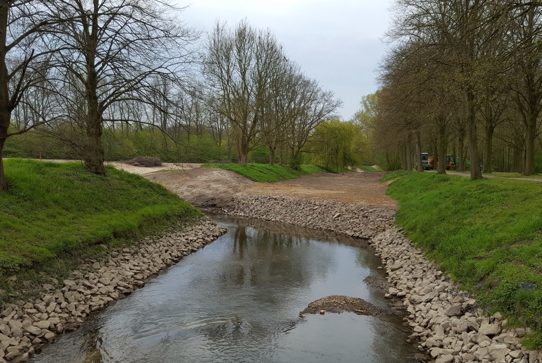 Das alte Flussbett ist zum Teil verschlossen, könnte aber noch überflossen werden. 