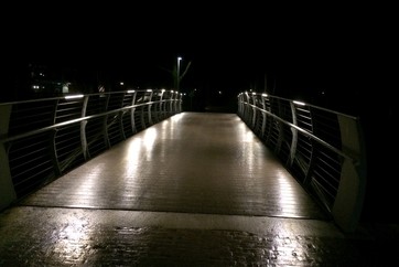 Die neue Brücke bei Nacht