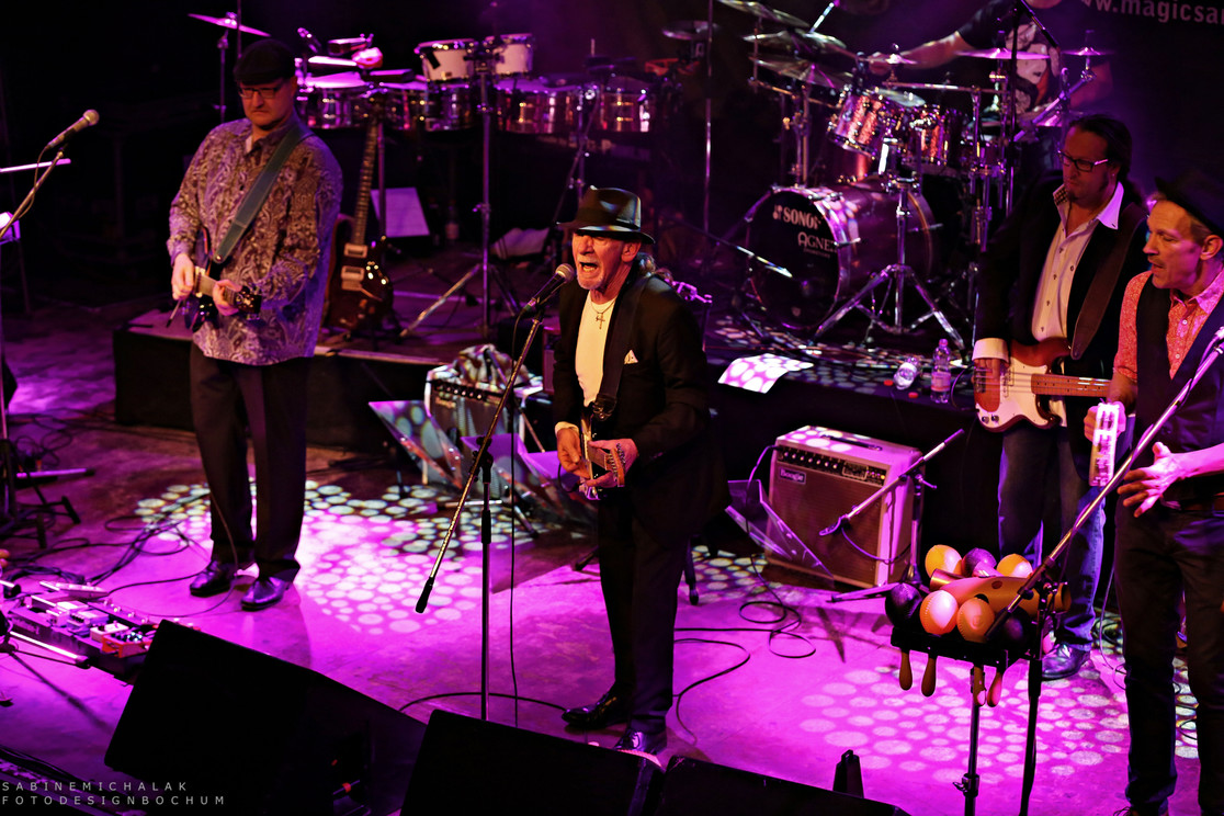 The MAGIC of SANTANA The MAGIC of SANTANA