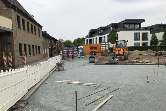 Pflasterarbeiten am Kanalplatz 1