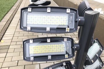 neue LED-Flutlichter Sportplatz Bösensell 1